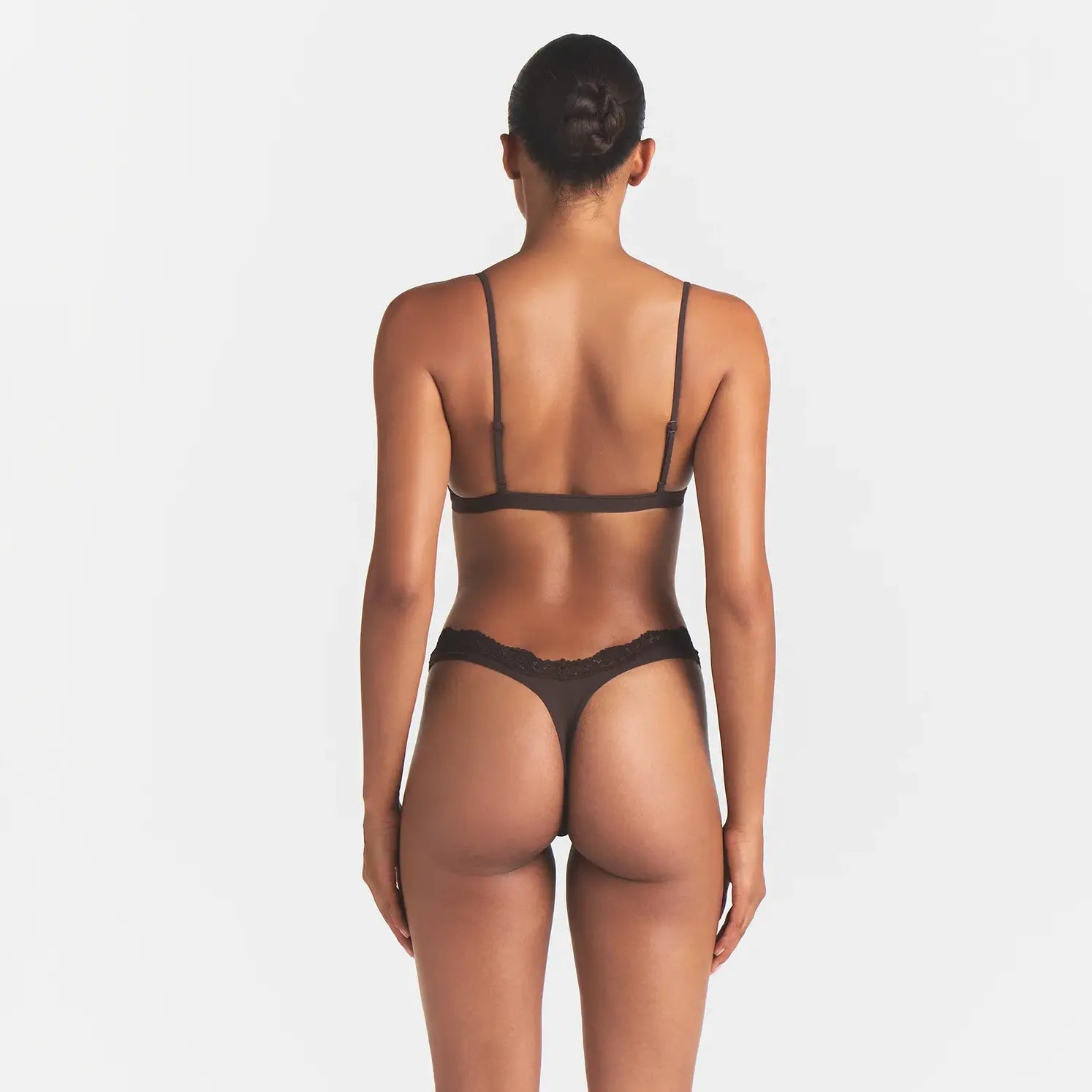FITS EVERYBODY LACE TRIANGLE BRALETTE | ESPRESSO