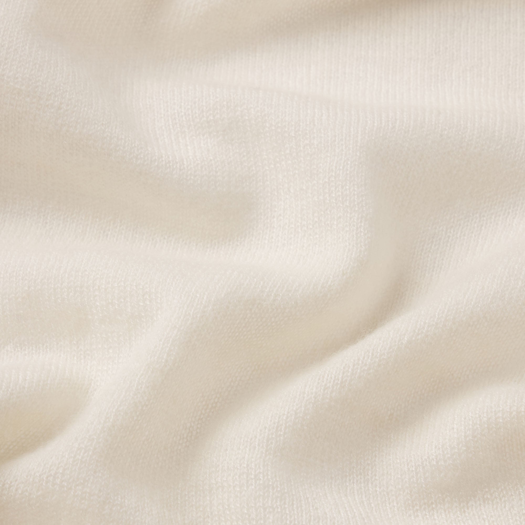 FEATHERWEIGHT CASHMERE SLEEVELESS TOP | EGRET