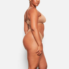 FITS EVERYBODY DIPPED FRONT THONG | SIENNA